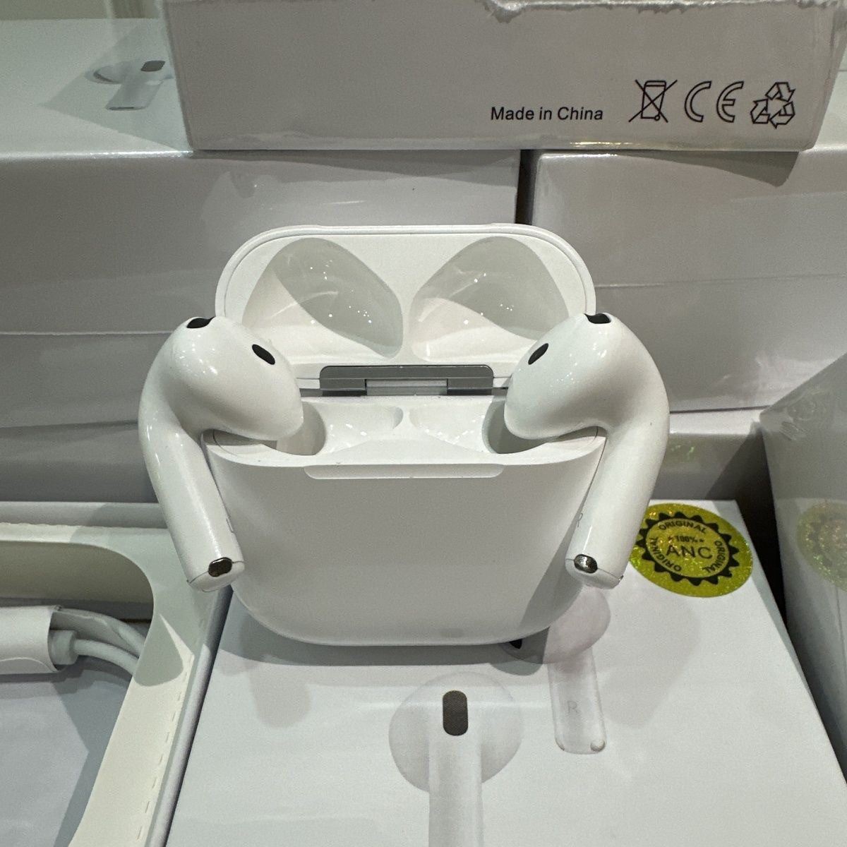 Inpods 4 com cancelamento de ruído ativo